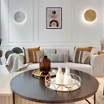 Historical House In The Heart Of Paris