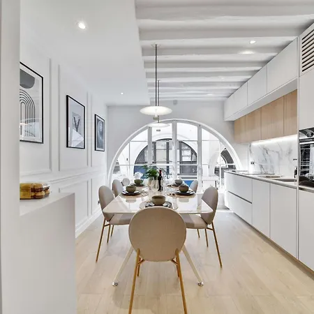 Historical House In The Heart Of * Parigi
