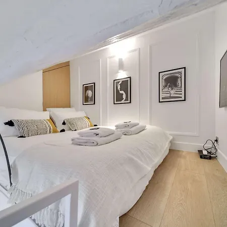 Historical House In The Heart Of Casa vacanze Parigi