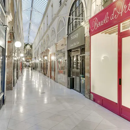 Historical House In The Heart Of * Parigi